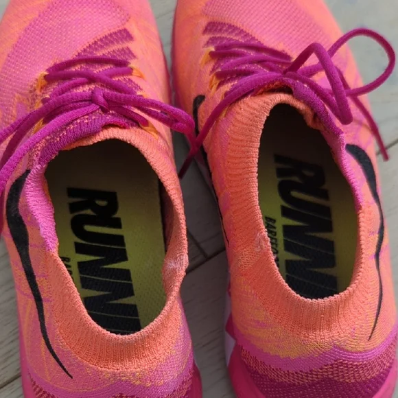 Nike Women's Pink Running Shoes - Picture 3 of 5